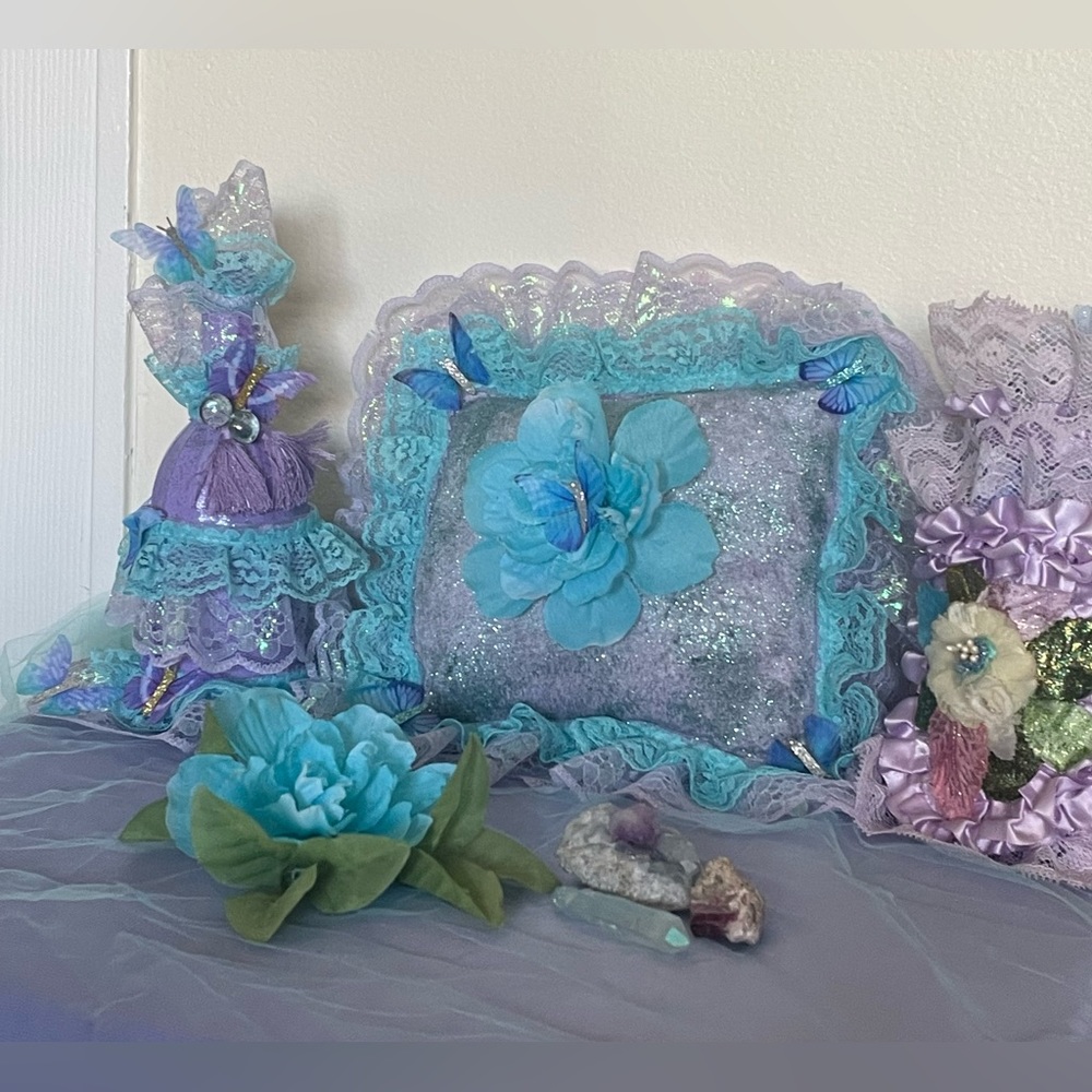 Hand Crafted Butterfly Harmony Pillow,Gypsy Jar & Bottle Set BabyPowder&Lavender - Picture 3 of 7